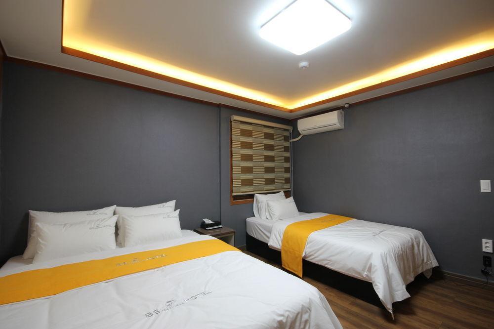 Business Hotel Busan Station Экстерьер фото