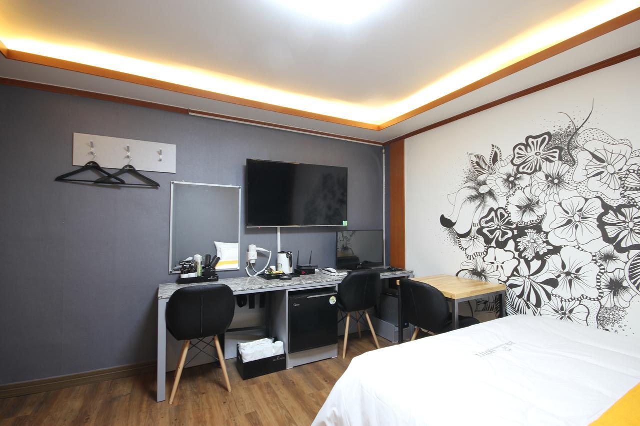 Business Hotel Busan Station Экстерьер фото