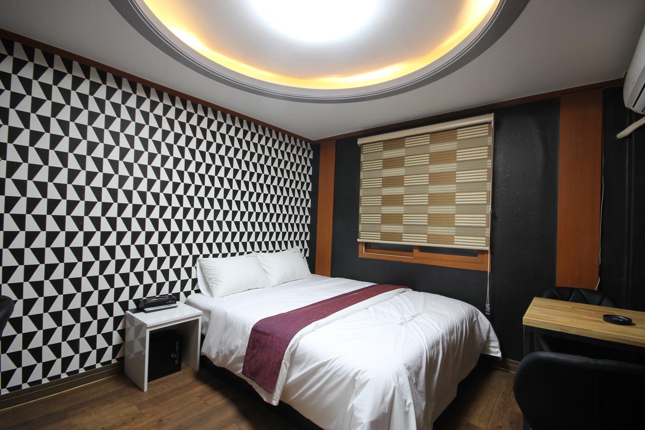 Business Hotel Busan Station Экстерьер фото