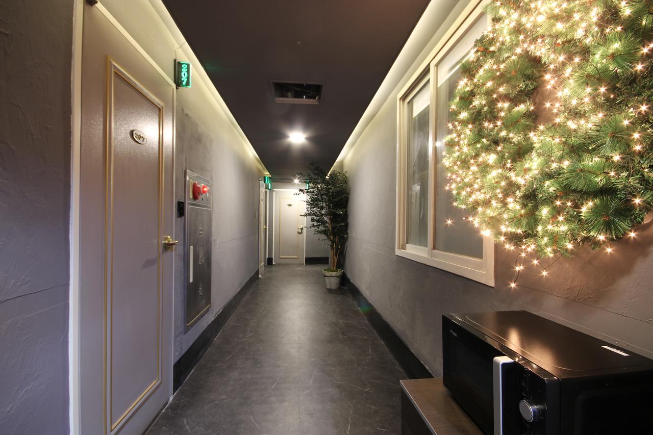 Business Hotel Busan Station Экстерьер фото